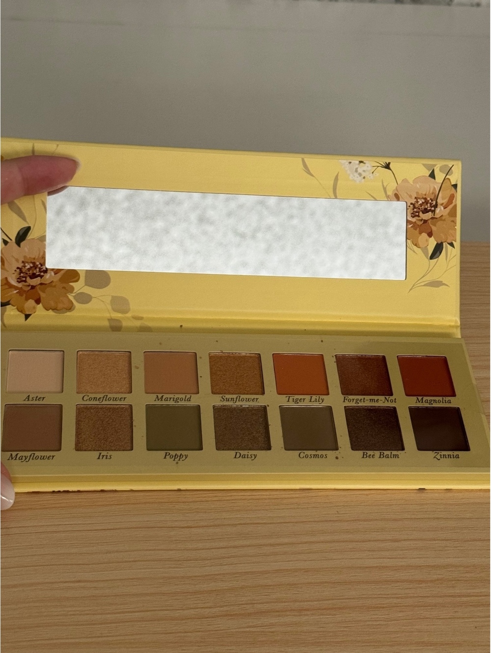 Laura Geller Wildflower Wishes 14 Multi-Finish Eyeshadow Palette